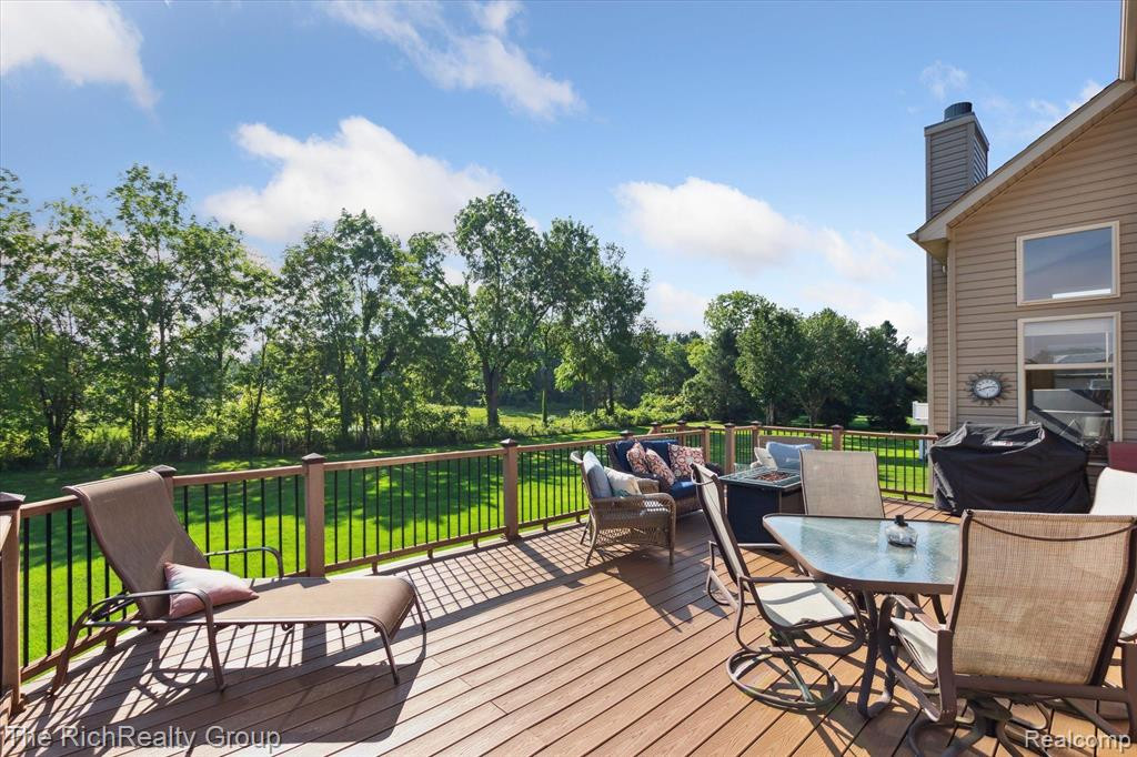 20876 Oak Tree Drive, South Lyon, MI 48178 — Photo 37