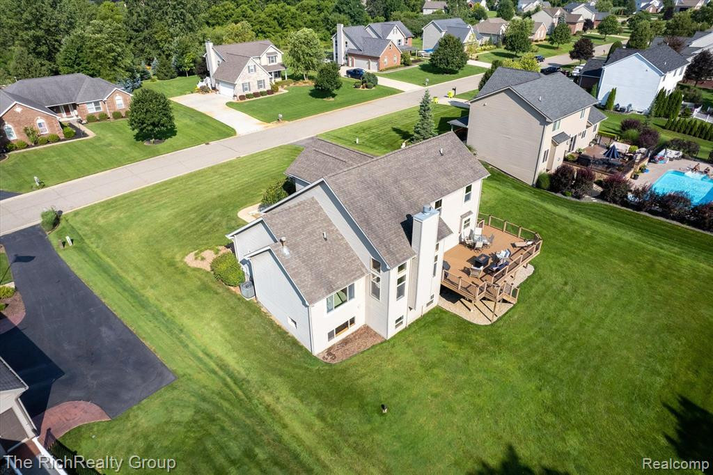 20876 Oak Tree Drive, South Lyon, MI 48178 — Photo 40