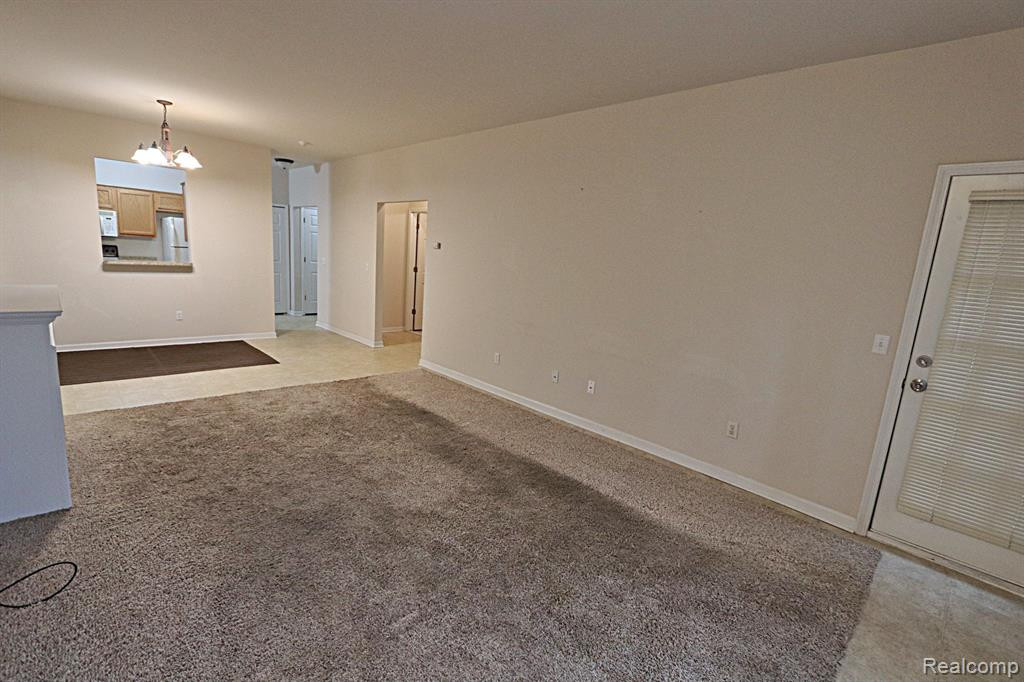 48431 MANOR BRIDGE Drive, 213, Canton, MI 48188 — Photo 4
