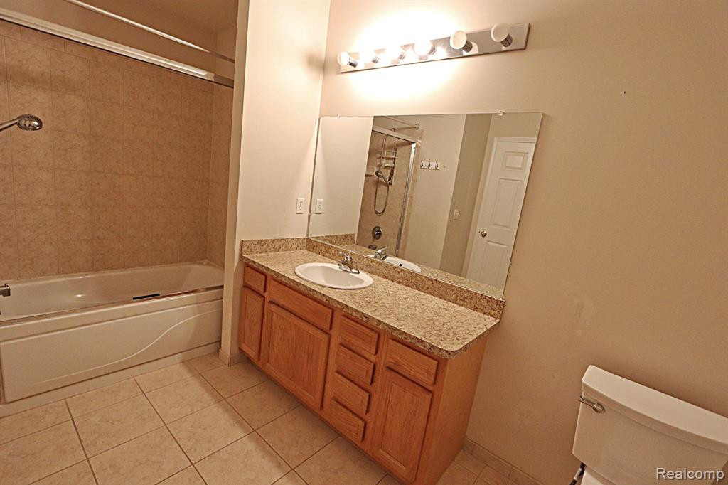 48431 MANOR BRIDGE Drive, 213, Canton, MI 48188 — Photo 10