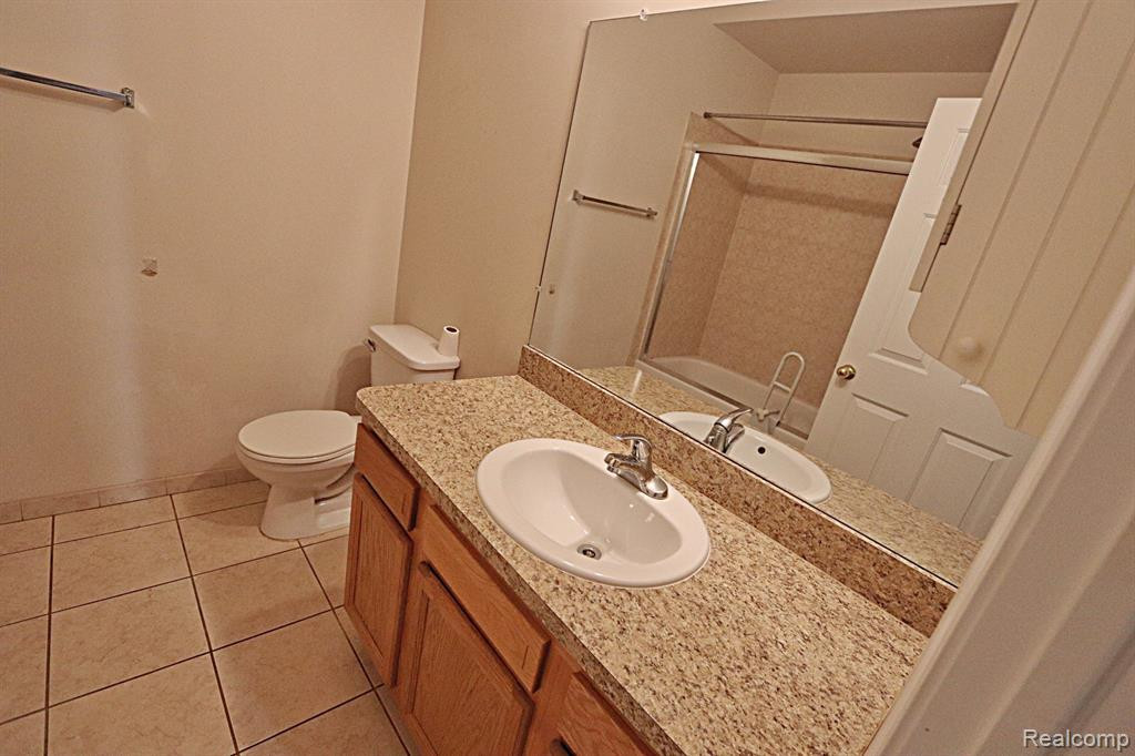 48431 MANOR BRIDGE Drive, 213, Canton, MI 48188 — Photo 13