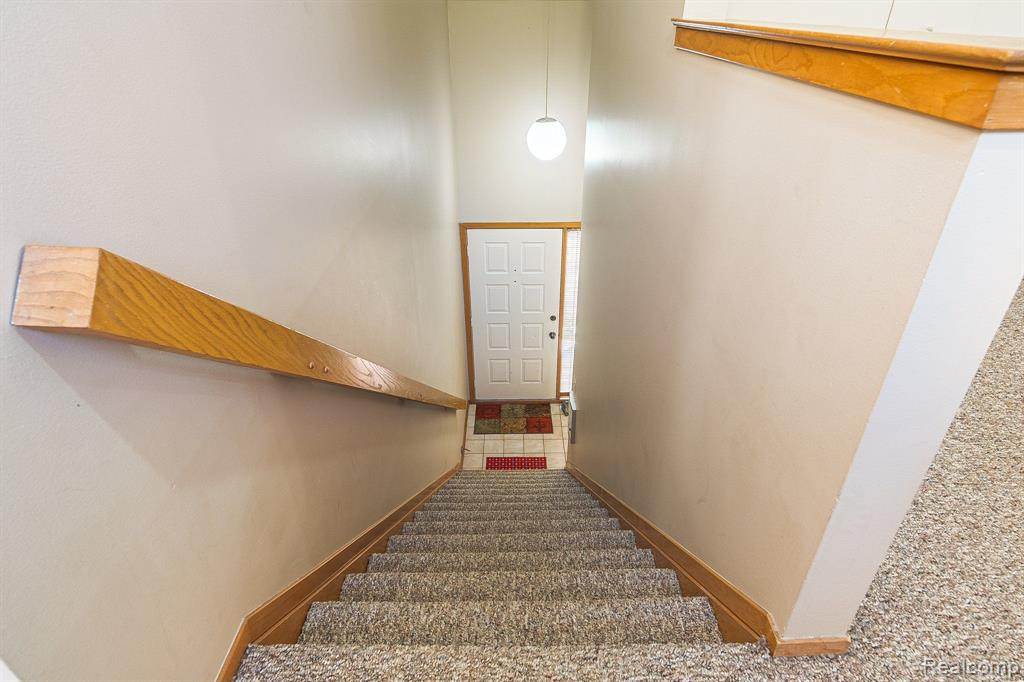 29248 LAUREL Drive, Farmington Hills, MI 48331 — Photo 6