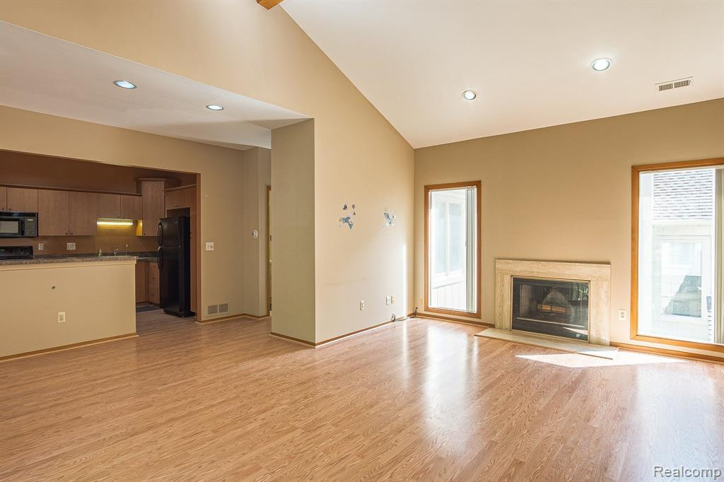 29248 LAUREL Drive, Farmington Hills, MI 48331 — Photo 8
