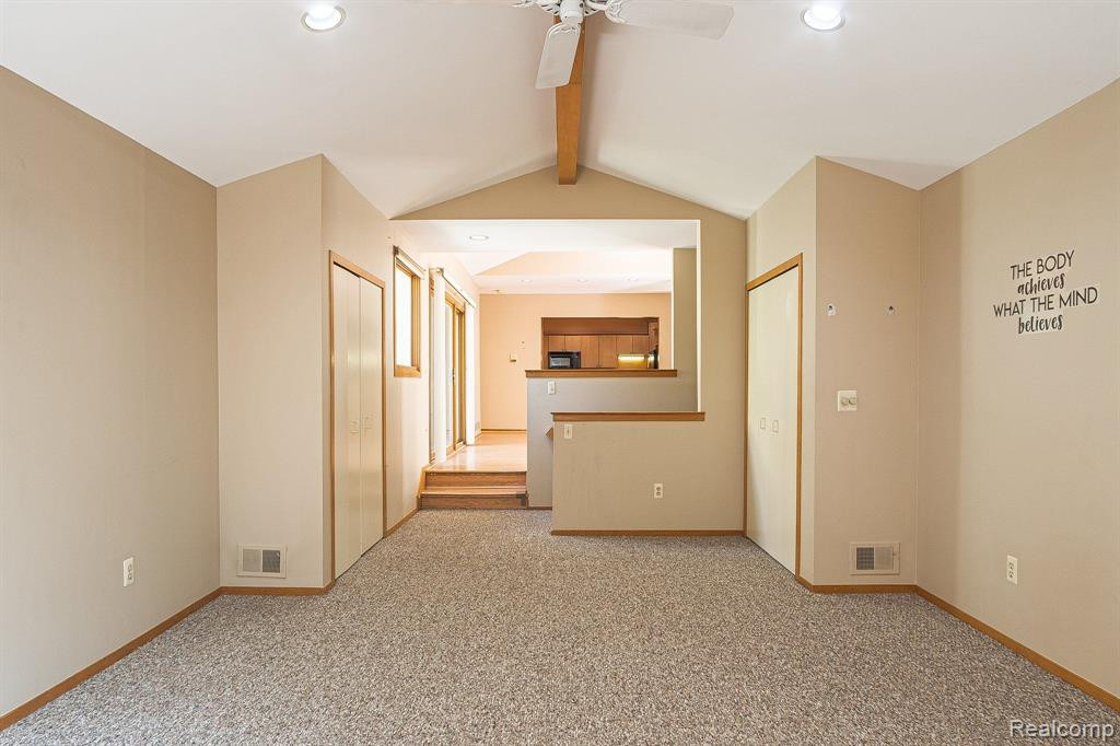 29248 LAUREL Drive, Farmington Hills, MI 48331 — Photo 18