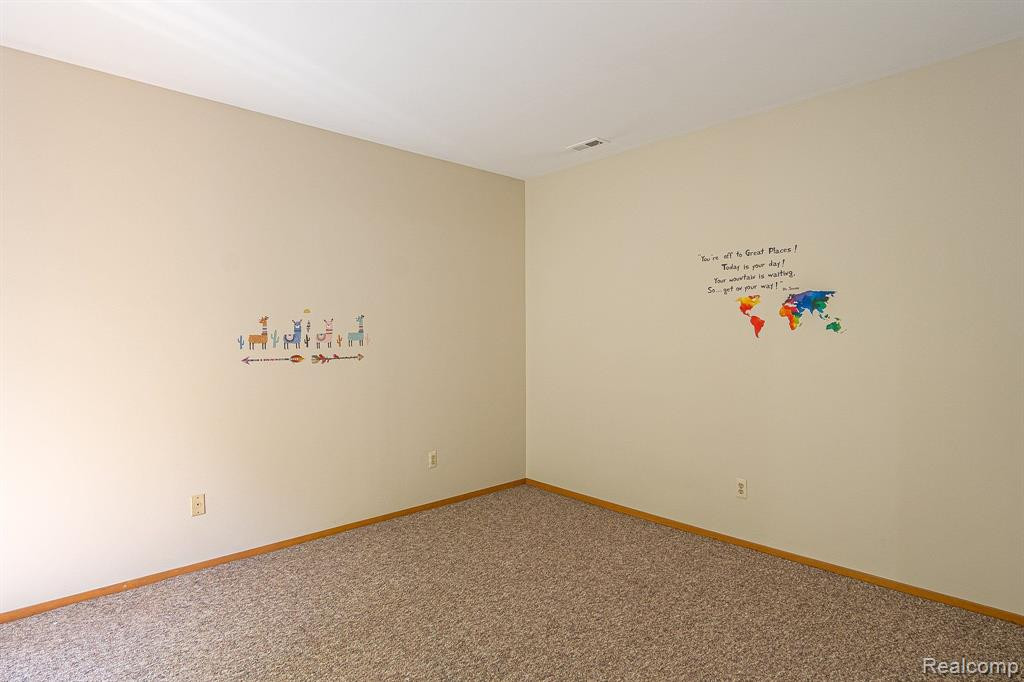 29248 LAUREL Drive, Farmington Hills, MI 48331 — Photo 25