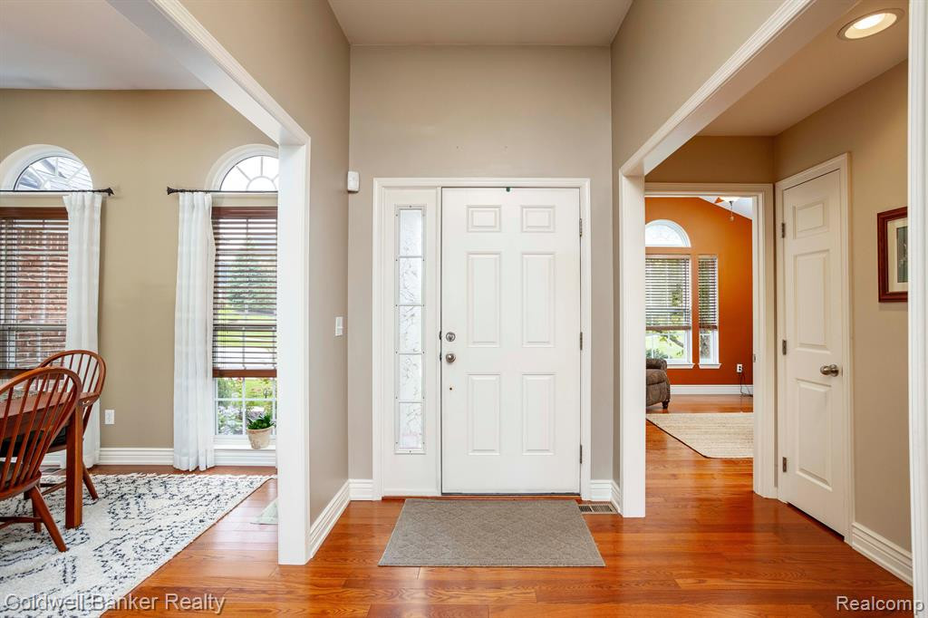 26404 GREAT PLAINS Drive, South Lyon, MI 48178 — Photo 3