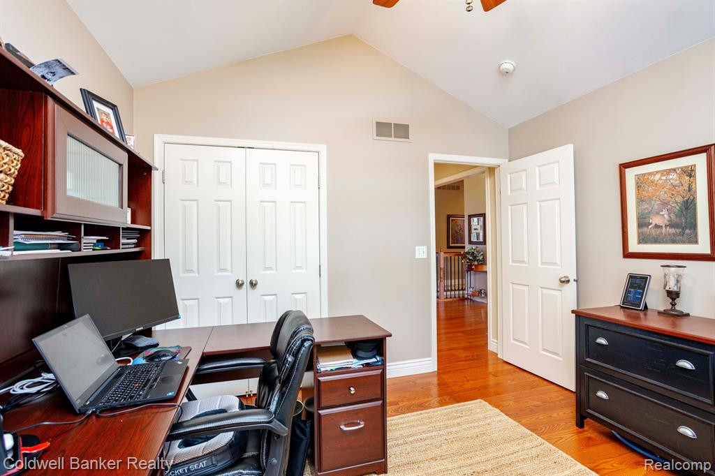 26404 GREAT PLAINS Drive, South Lyon, MI 48178 — Photo 5