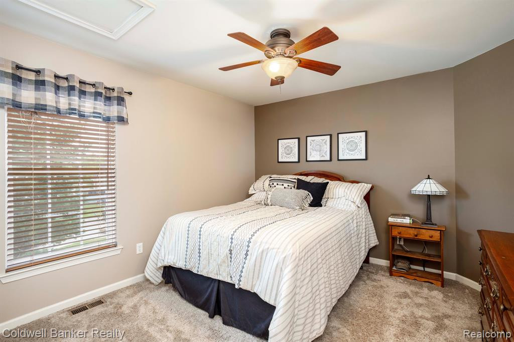 26404 GREAT PLAINS Drive, South Lyon, MI 48178 — Photo 7