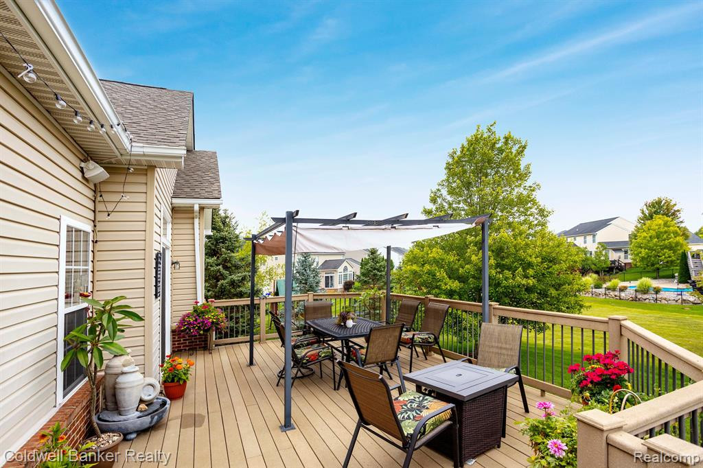 26404 GREAT PLAINS Drive, South Lyon, MI 48178 — Photo 35