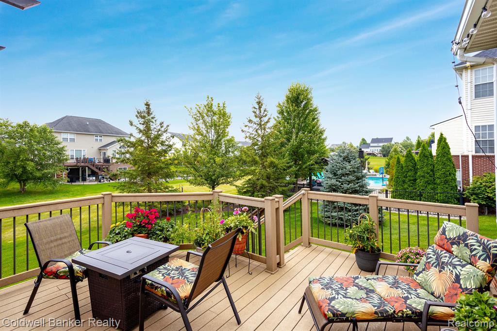 26404 GREAT PLAINS Drive, South Lyon, MI 48178 — Photo 36