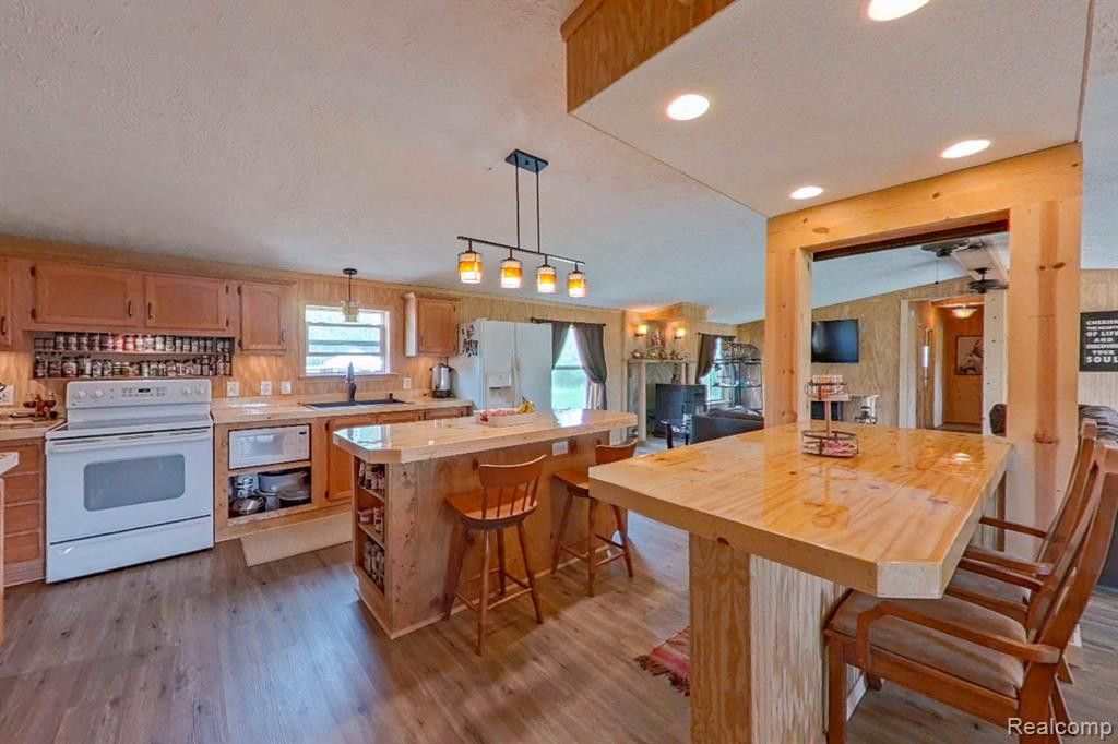 49 ELMWOOD Road, Fostoria, MI 48435 — Photo 4