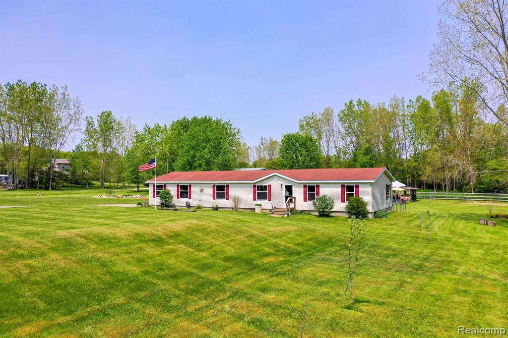 49 ELMWOOD Road, Fostoria, MI 48435 — Photo 7