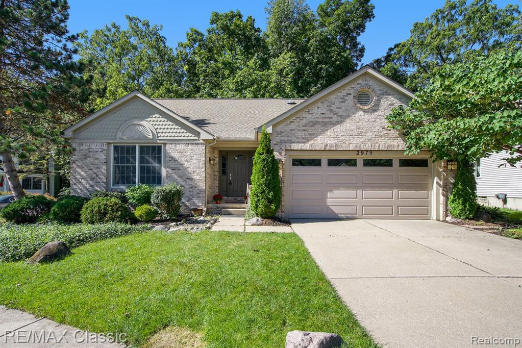 2979 S FOXRIDGE, Ann Arbor, MI 48105 — Photo 2