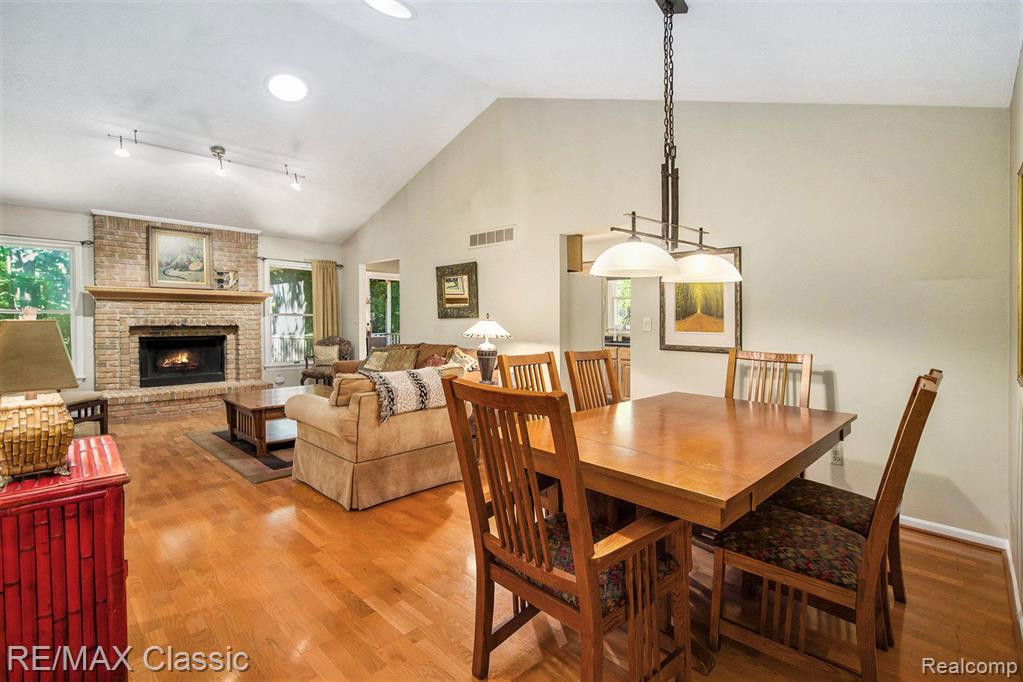 2979 S FOXRIDGE, Ann Arbor, MI 48105 — Photo 6