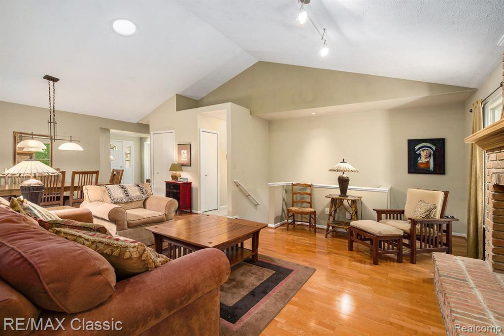 2979 S FOXRIDGE, Ann Arbor, MI 48105 — Photo 8
