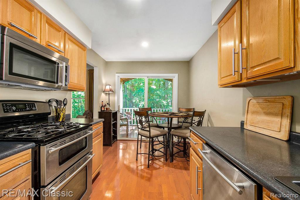 2979 S FOXRIDGE, Ann Arbor, MI 48105 — Photo 11