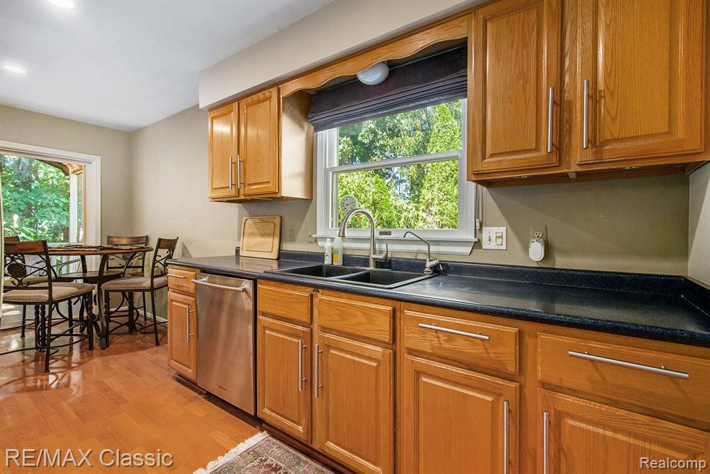 2979 S FOXRIDGE, Ann Arbor, MI 48105 — Photo 13