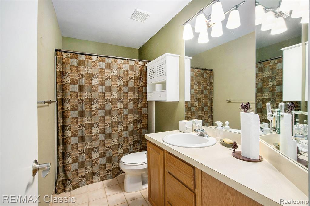 2979 S FOXRIDGE, Ann Arbor, MI 48105 — Photo 21
