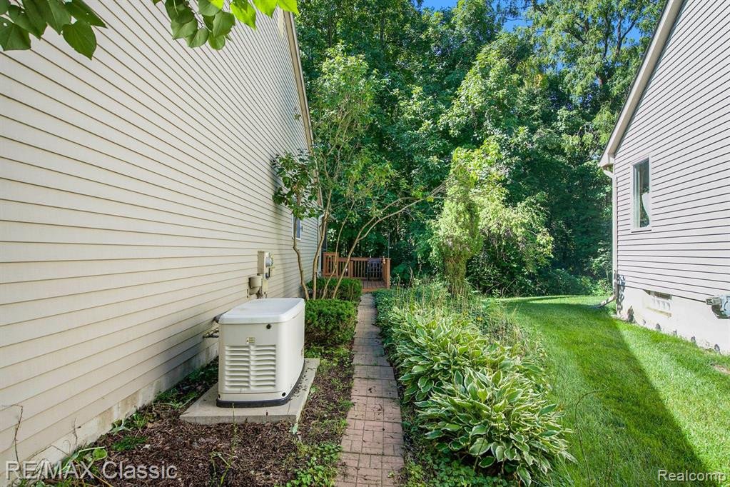 2979 S FOXRIDGE, Ann Arbor, MI 48105 — Photo 33