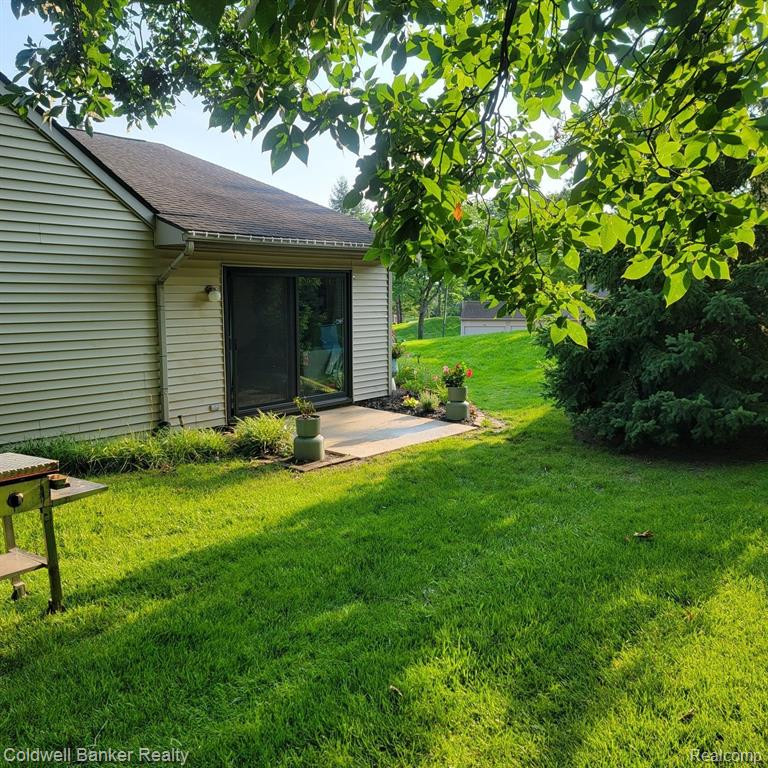 405 WATER TOWER Circle, Brighton, MI 48116 — Photo 5