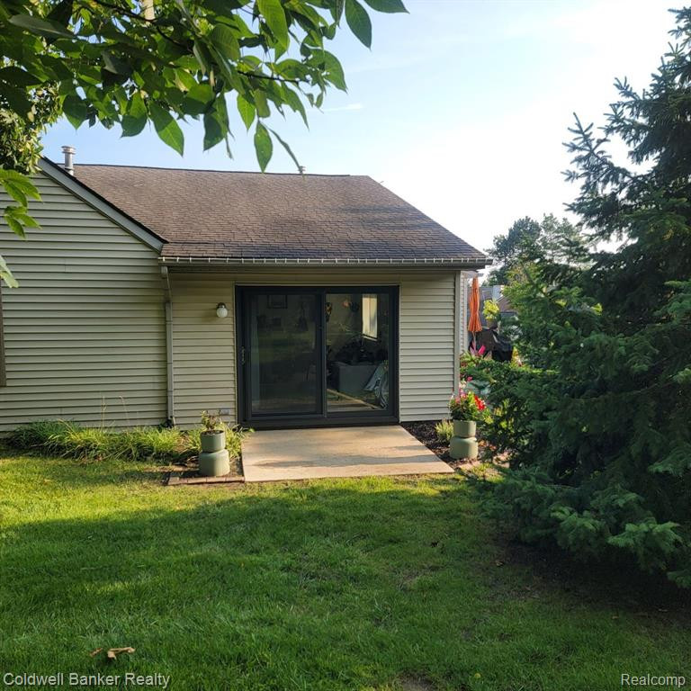 405 WATER TOWER Circle, Brighton, MI 48116 — Photo 7