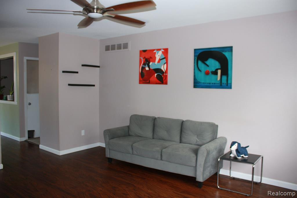 9189 ASCOT Drive, Ypsilanti, MI 48198 — Photo 4