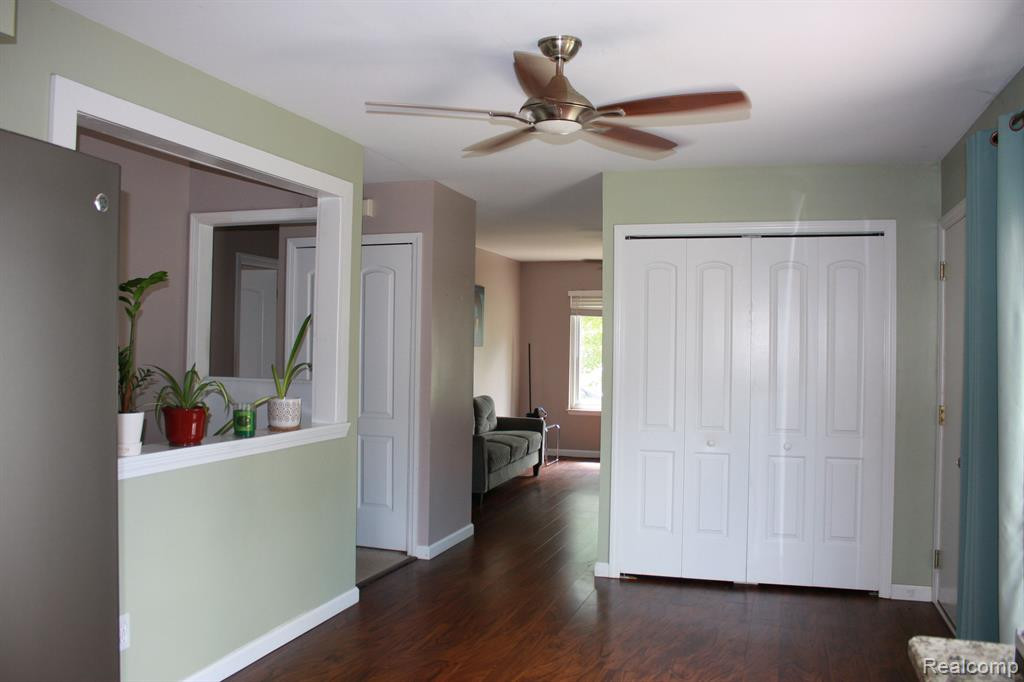 9189 ASCOT Drive, Ypsilanti, MI 48198 — Photo 11