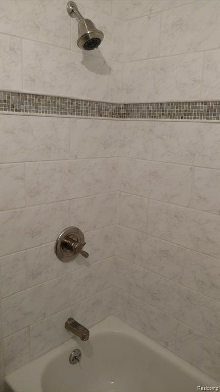 9189 ASCOT Drive, Ypsilanti, MI 48198 — Photo 24