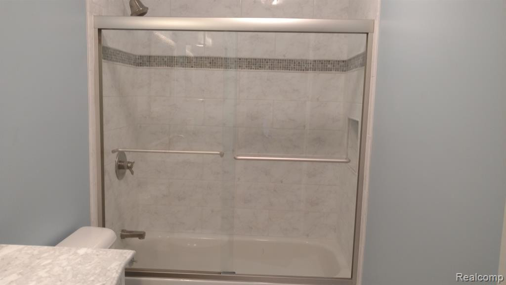 9189 ASCOT Drive, Ypsilanti, MI 48198 — Photo 25