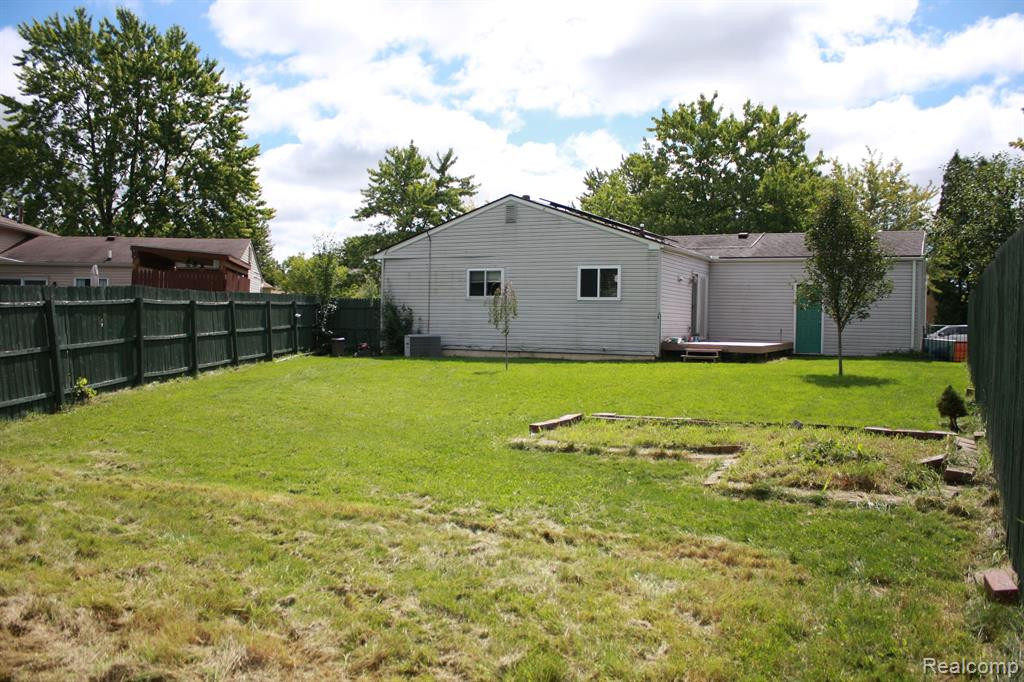 9189 ASCOT Drive, Ypsilanti, MI 48198 — Photo 38