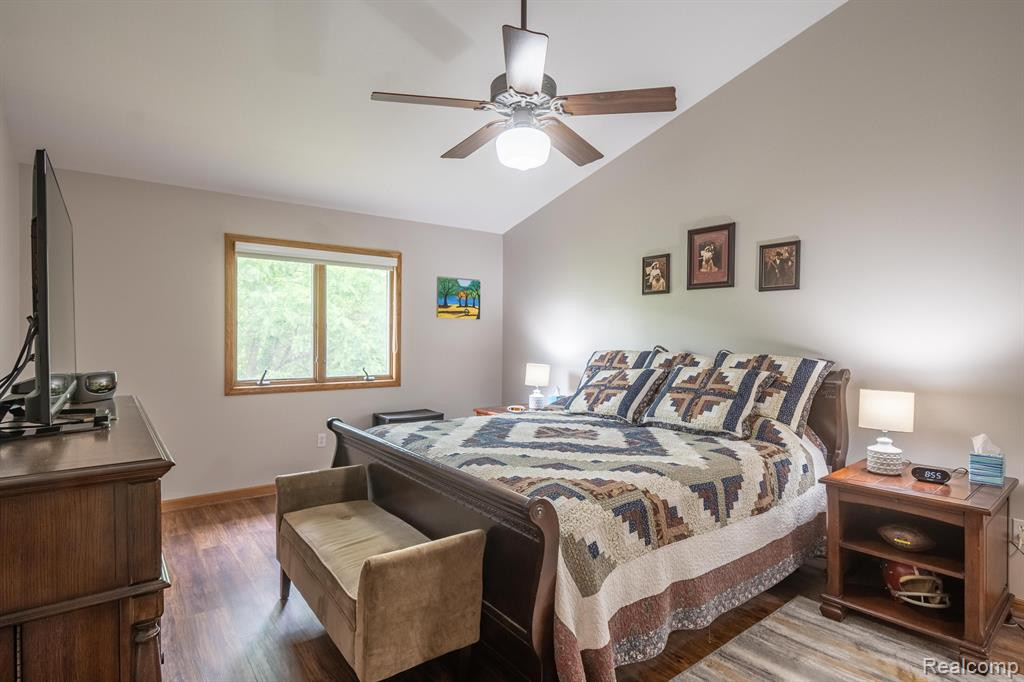 935 MILDRED J, Brighton, MI 48116 — Photo 5