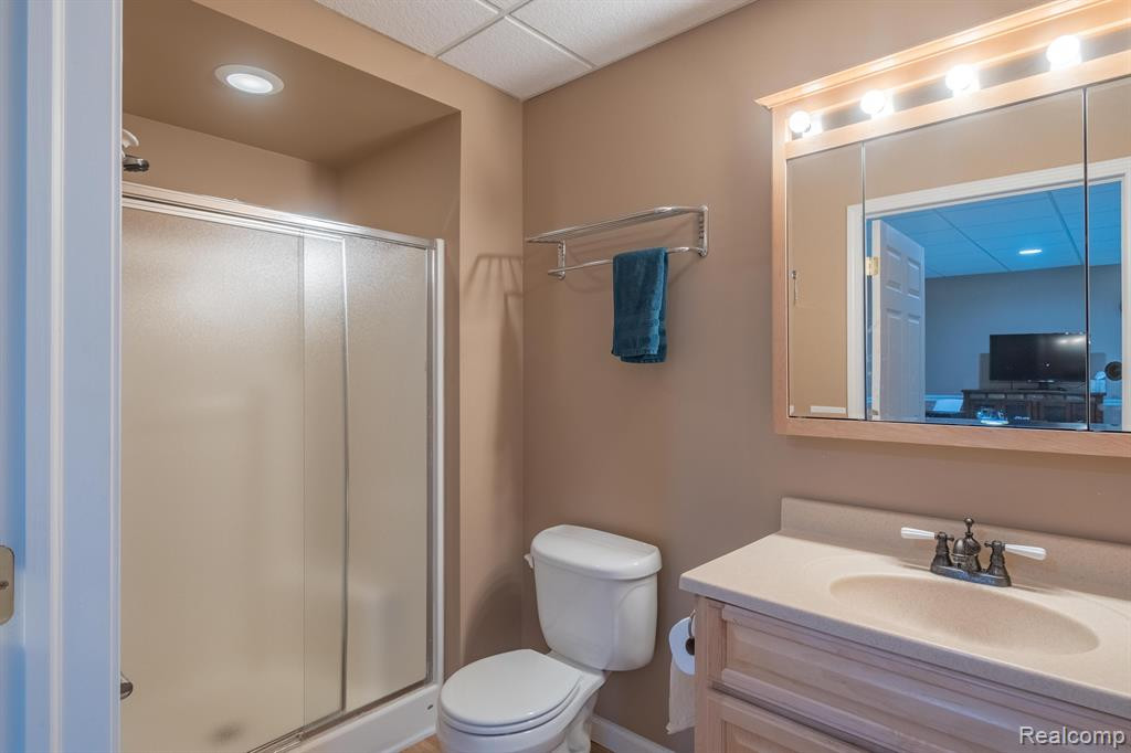 935 MILDRED J, Brighton, MI 48116 — Photo 28