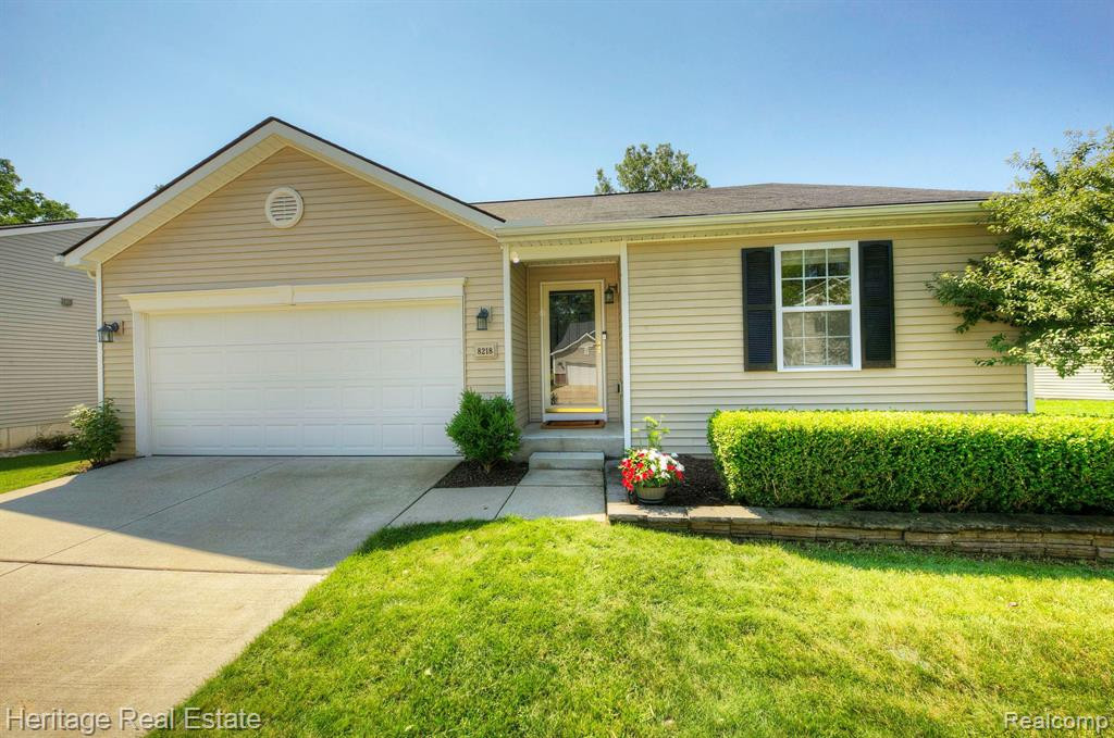 8218 BAYBERRY Court, Dexter, MI 48130 — Photo 5