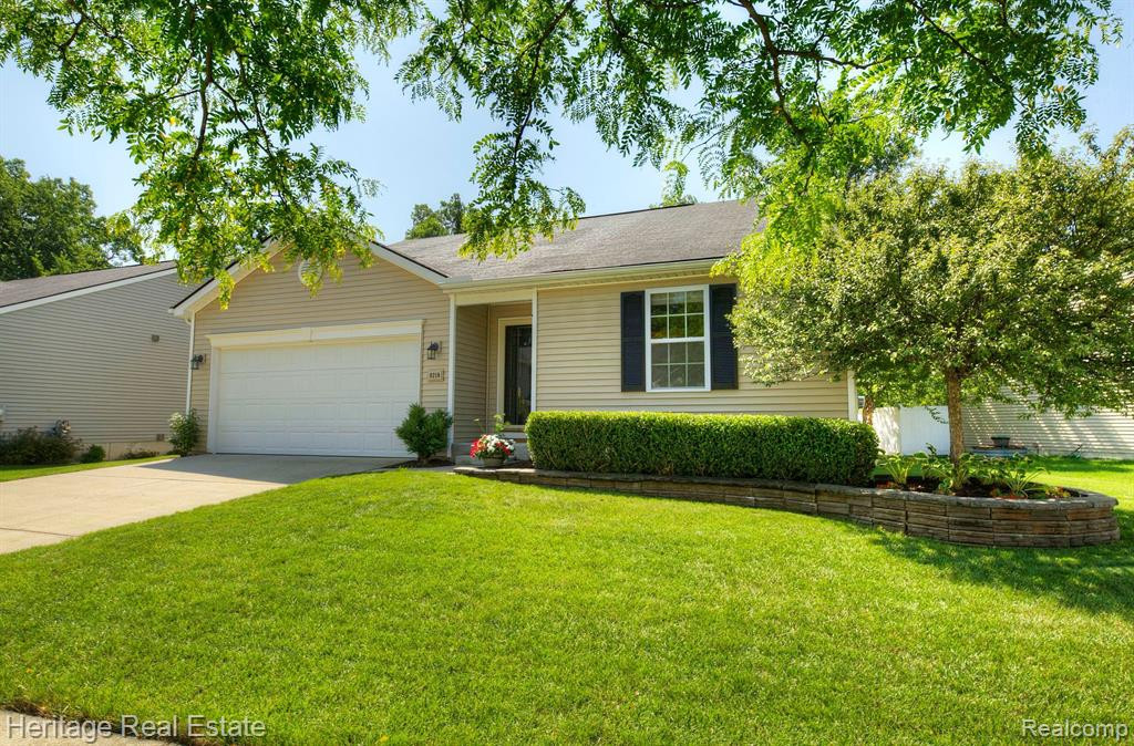 8218 BAYBERRY Court, Dexter, MI 48130 — Photo 7
