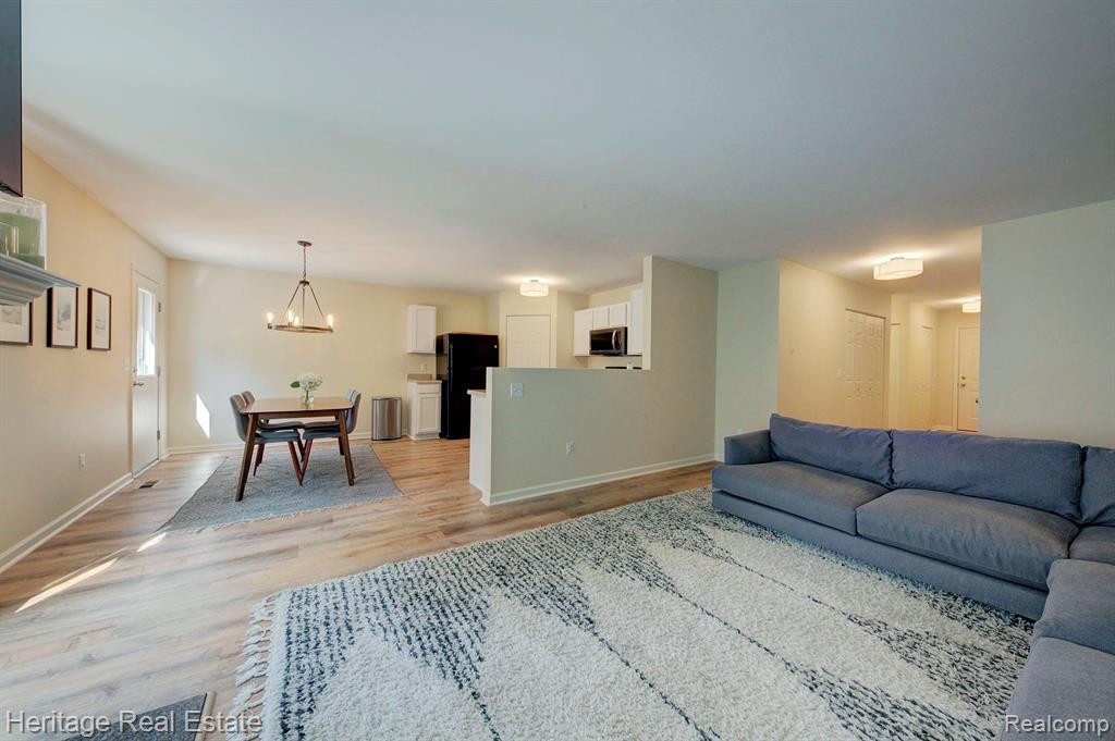 8218 BAYBERRY Court, Dexter, MI 48130 — Photo 15