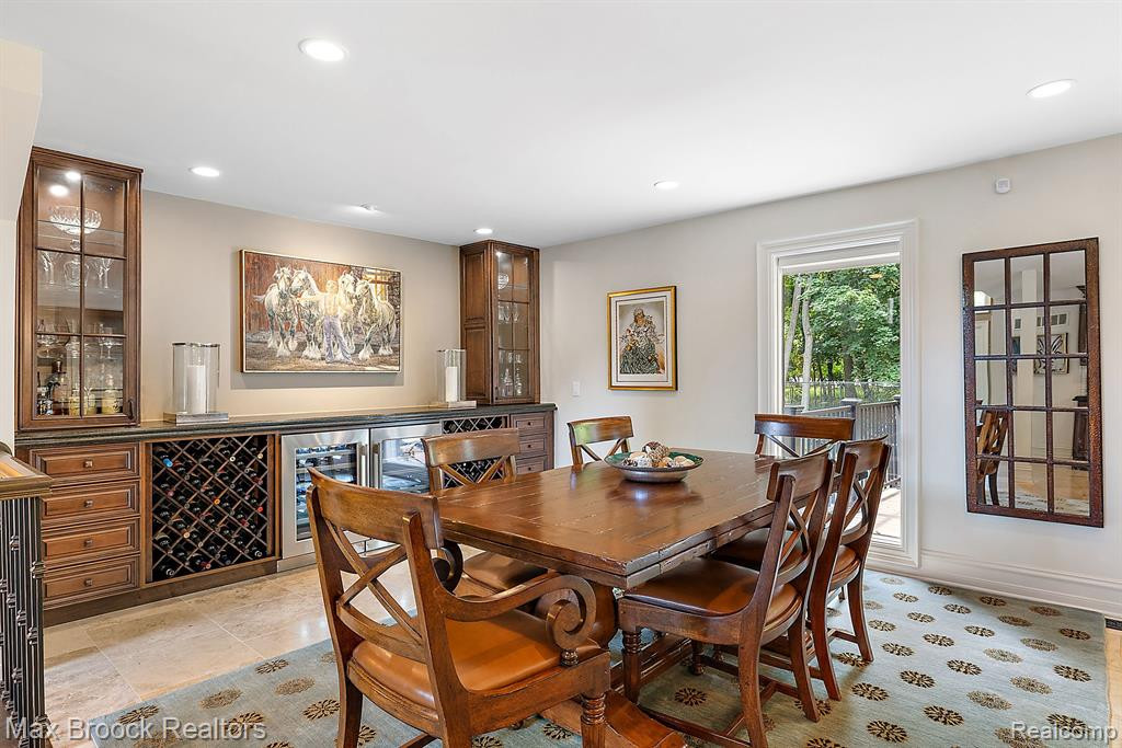 4334 S BAY Drive, Orchard Lake Village, MI 48323 — Photo 13