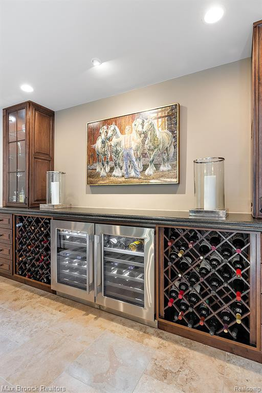 4334 S BAY Drive, Orchard Lake Village, MI 48323 — Photo 14