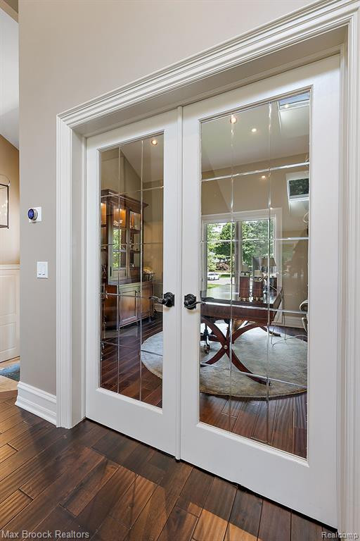 4334 S BAY Drive, Orchard Lake Village, MI 48323 — Photo 23