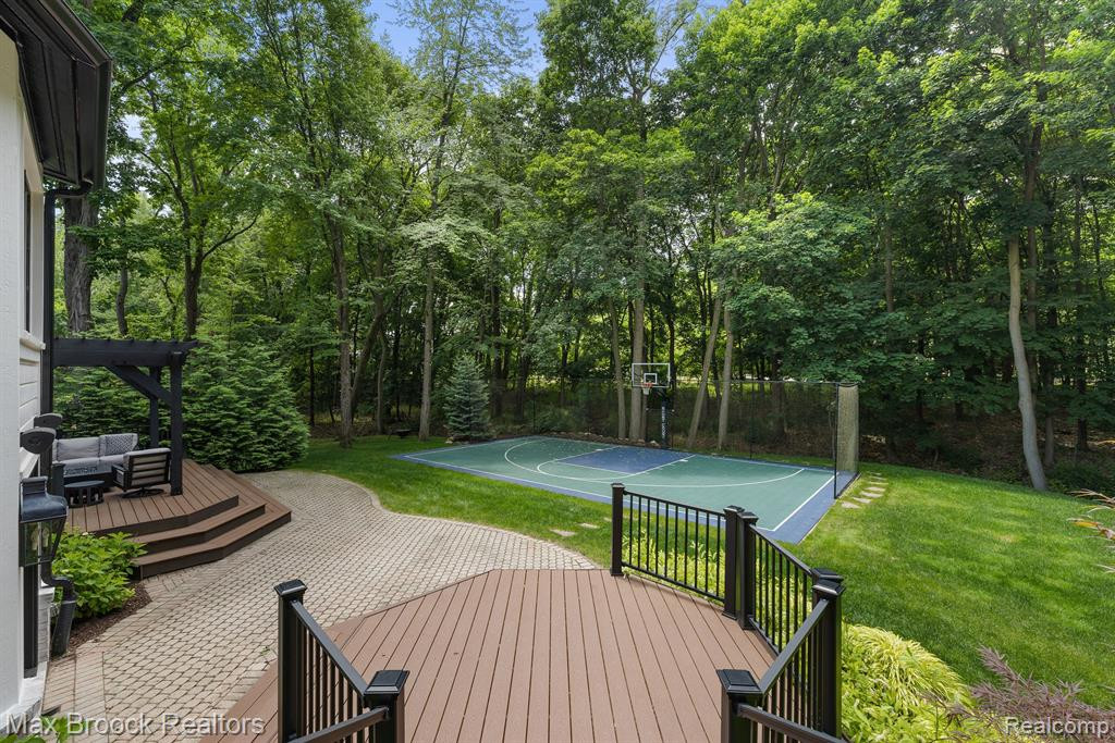 4334 S BAY Drive, Orchard Lake Village, MI 48323 — Photo 58