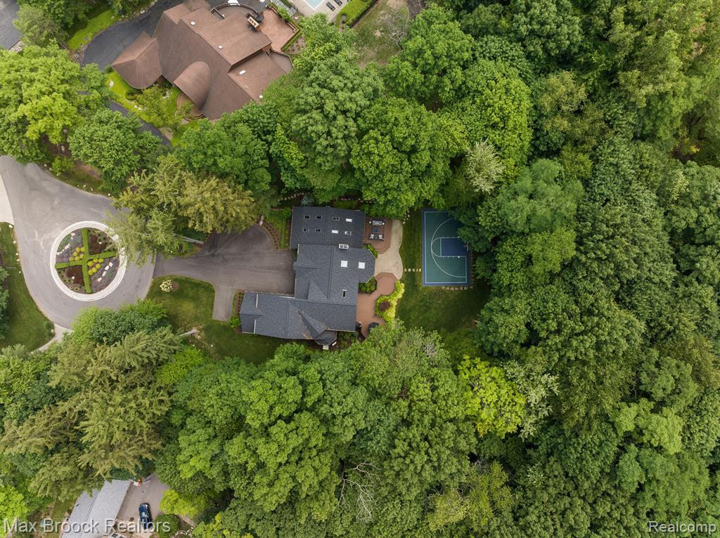 4334 S BAY Drive, Orchard Lake Village, MI 48323 — Photo 66
