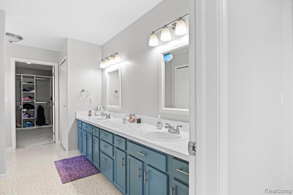 42208 CAMDEN Road, Belleville, MI 48111 — Photo 22