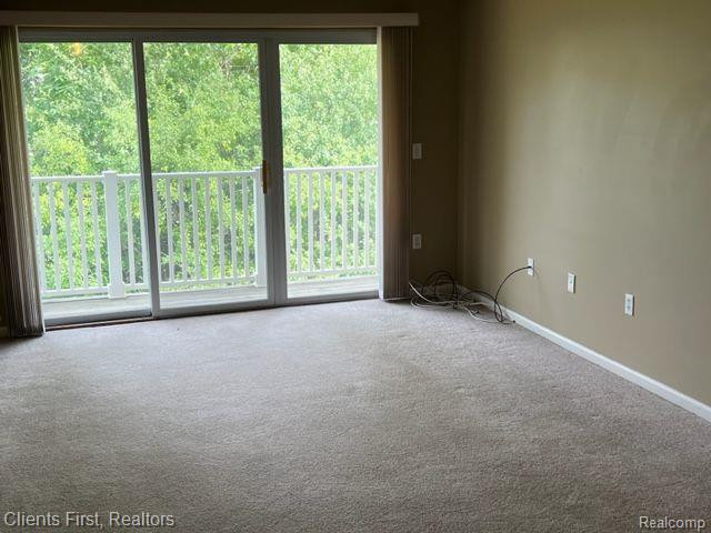 4041 BERKELEY Avenue, Canton, MI 48188 — Photo 3
