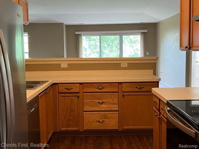 4041 BERKELEY Avenue, Canton, MI 48188 — Photo 6