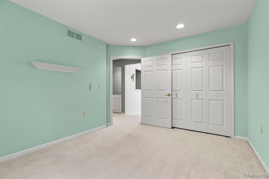 21272 SYCAMORE Court, 85, Farmington Hills, MI 48336 — Photo 13