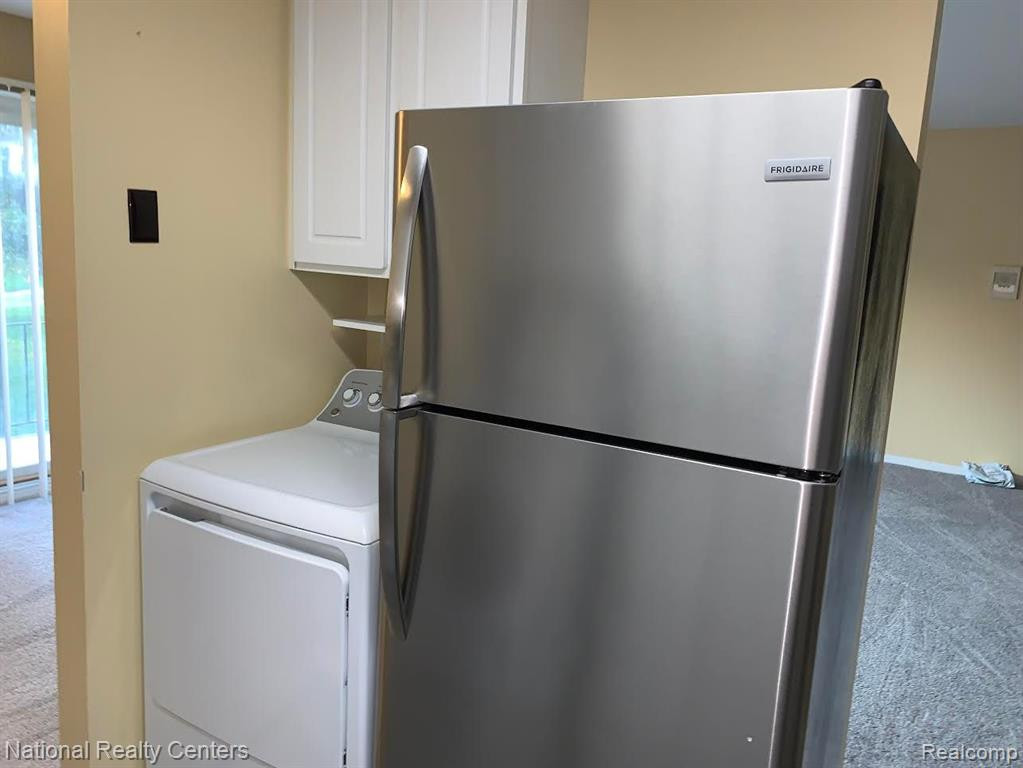 1832 COLONIAL VILLAGE Way, #3, Waterford, MI 48328 — Photo 9