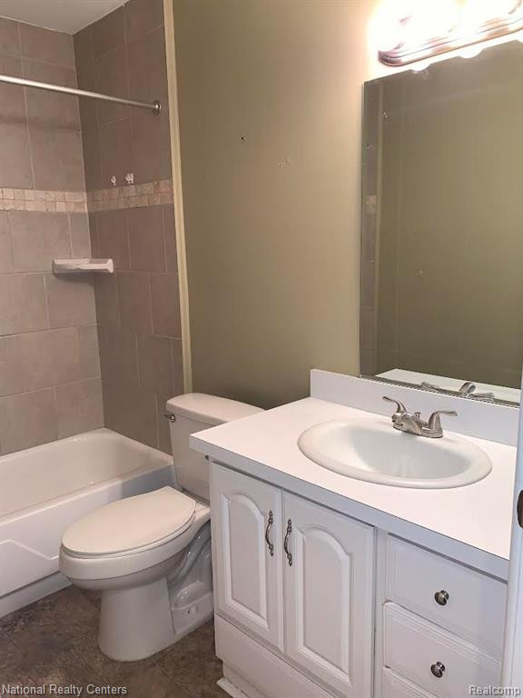 1832 COLONIAL VILLAGE Way, #3, Waterford, MI 48328 — Photo 15