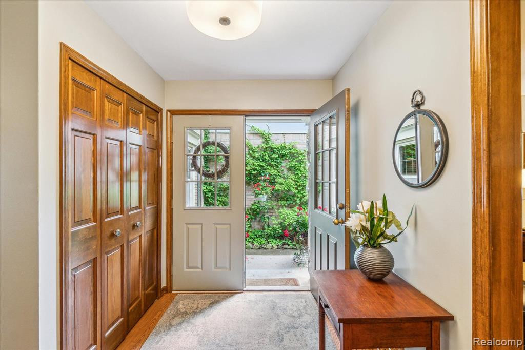 4665 PINE EAGLES Drive, Brighton, MI 48116 — Photo 9