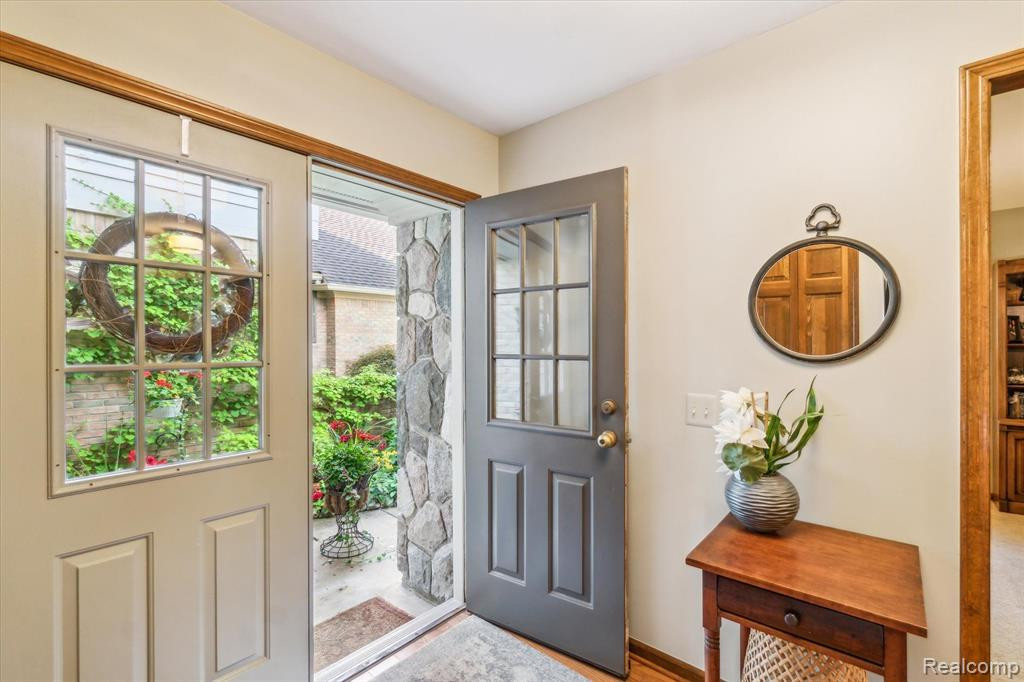 4665 PINE EAGLES Drive, Brighton, MI 48116 — Photo 10