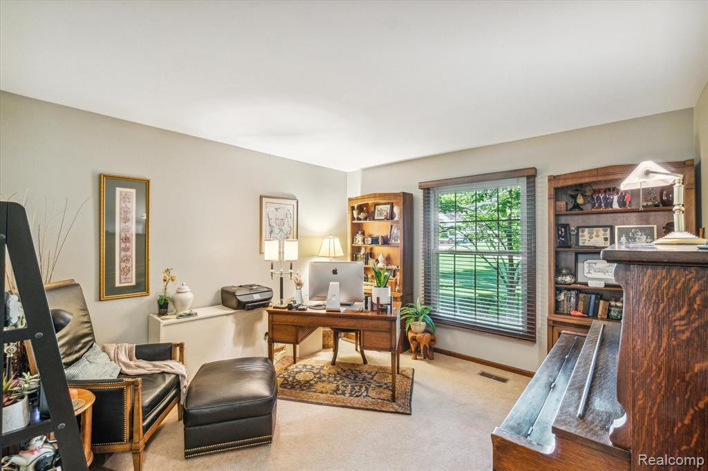 4665 PINE EAGLES Drive, Brighton, MI 48116 — Photo 13