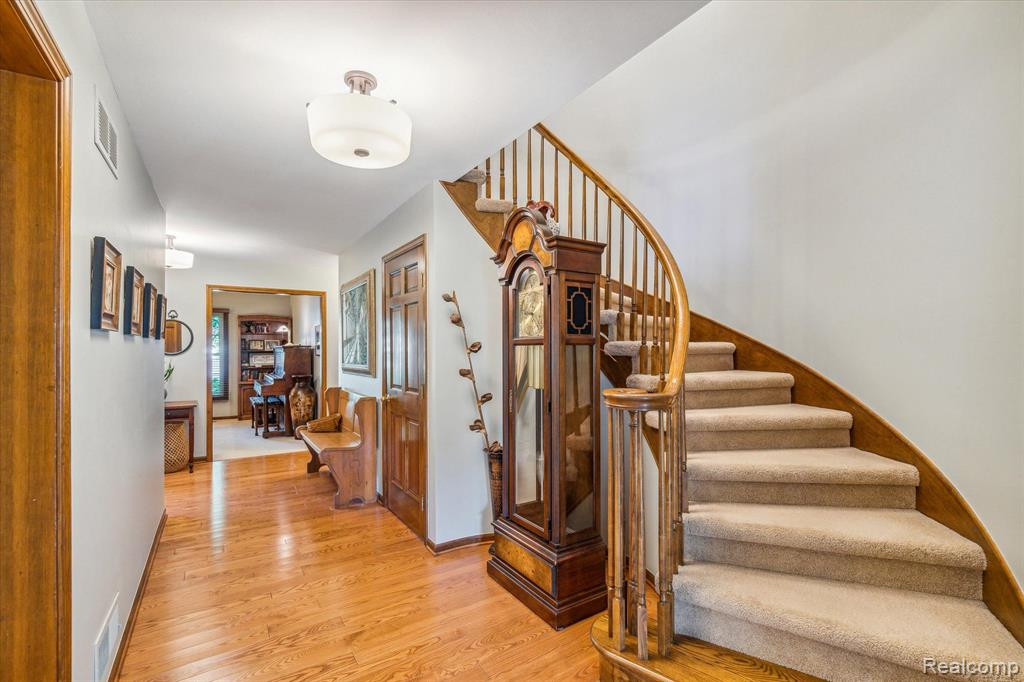 4665 PINE EAGLES Drive, Brighton, MI 48116 — Photo 14